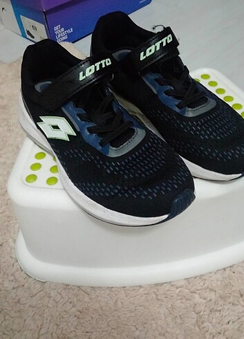 34 Beden siyah Renk Lotto unisex spor ayakkabi 