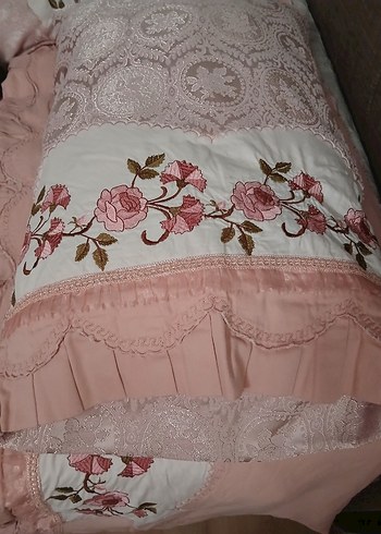 Nakışlı Pembe Yatak Örtüsü - Görsel 4
