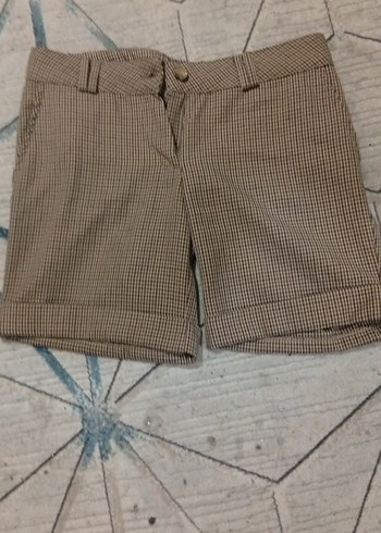 Düğmeli Kahverengi Kadın Mini Şort - Görsel 2