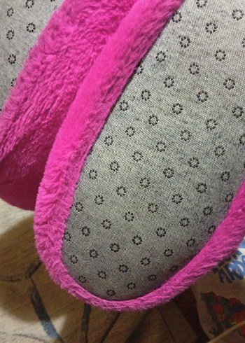 Pembe Kürklü Ev Terliği - Görsel 3