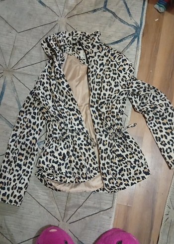 Leopar Desenli Kadın Kısa Ceket - Görsel 2