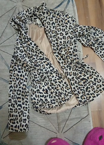 Leopar Desenli Kadın Kısa Ceket - Görsel 3