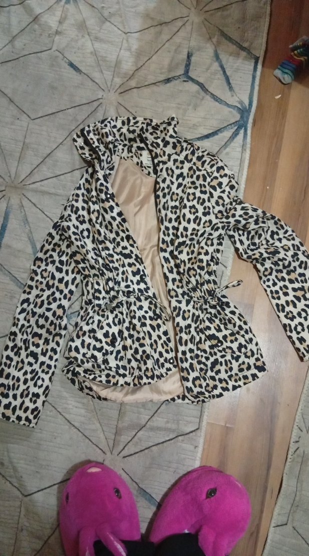 Leopar Desenli Kadın Kısa Ceket - Görsel 2