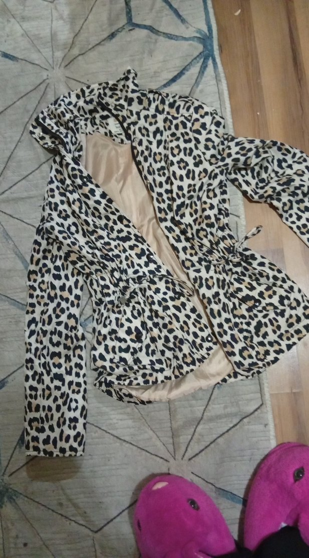 Leopar Desenli Kadın Kısa Ceket - Görsel 3