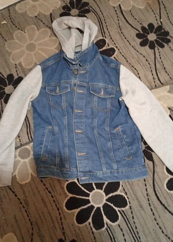 Gri Kapüşonlu erkek çocukDenim Ceket