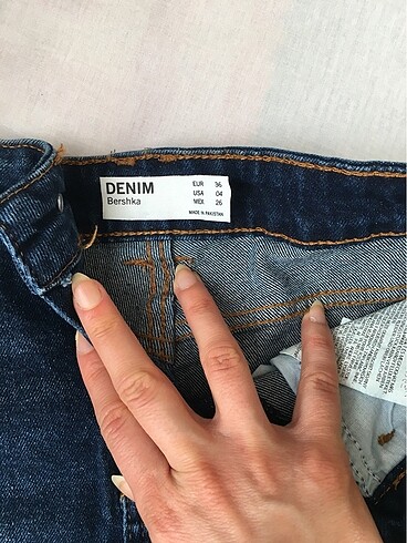 36 Beden Bershka kot şort