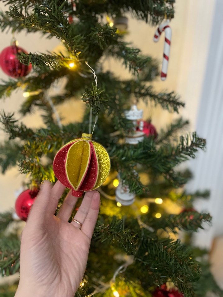 Renkli Yılbaşı Ağacı Süsü - Görsel 2