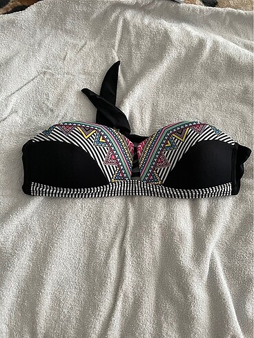 Penti bikini üstü