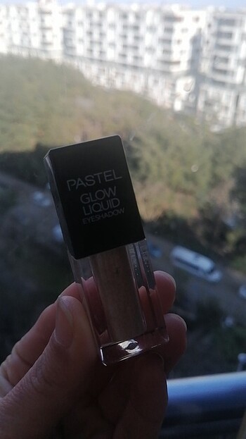Pastel Pastel Glow Liquid eyeshadow Likit göz parlatıcısı
