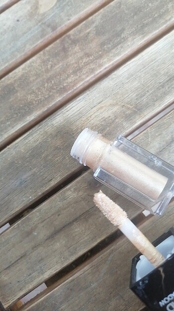  Beden Pastel Glow Liquid eyeshadow Likit göz parlatıcısı
