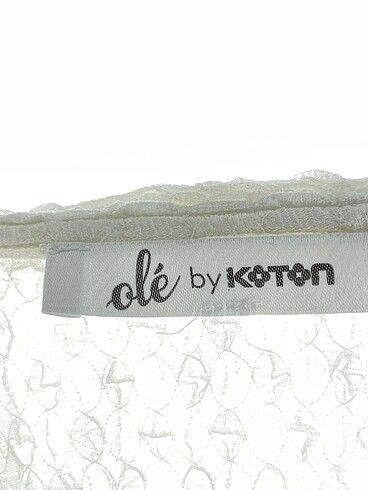 universal Beden beyaz Renk Koton Bluz %70 İndirimli.