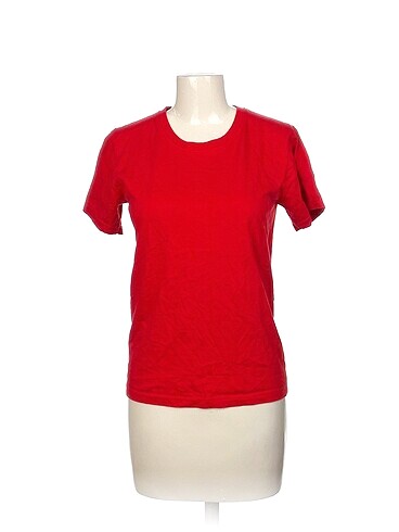 Diğer T-shirt %70 İndirimli.