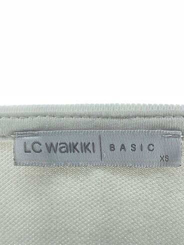 xs Beden beyaz Renk LC Waikiki T-shirt %70 İndirimli.