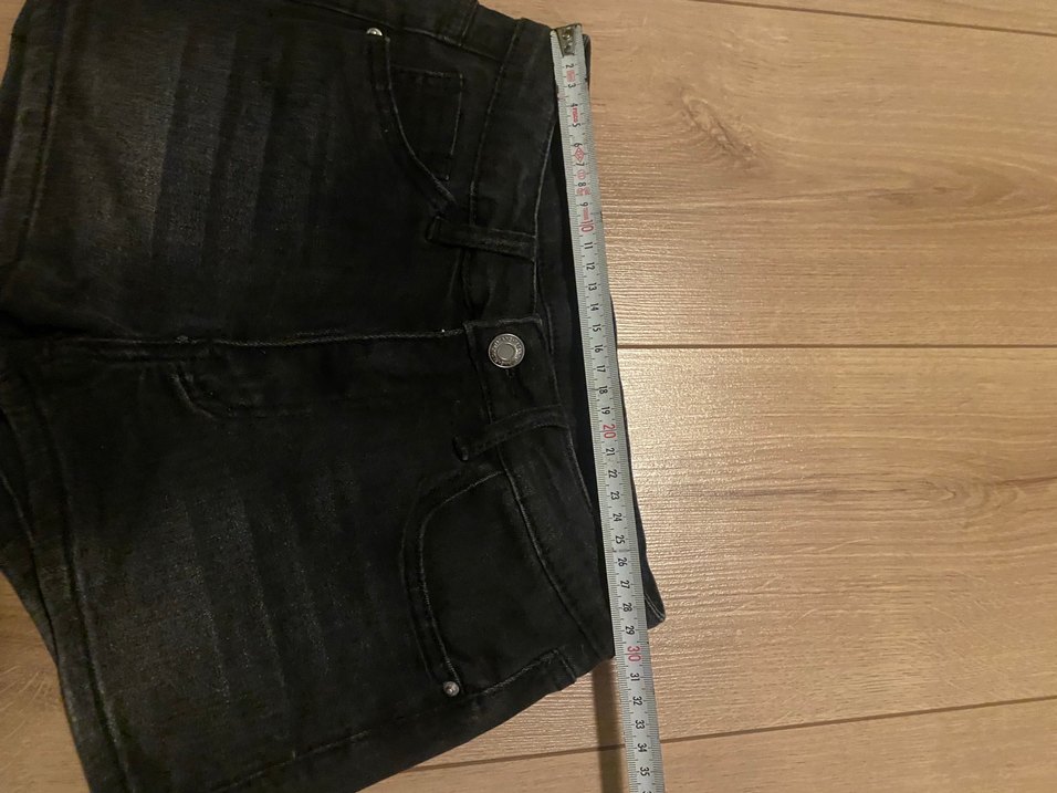Düğmeli Siyah Mini Kadın Denim Şort - Görsel 2