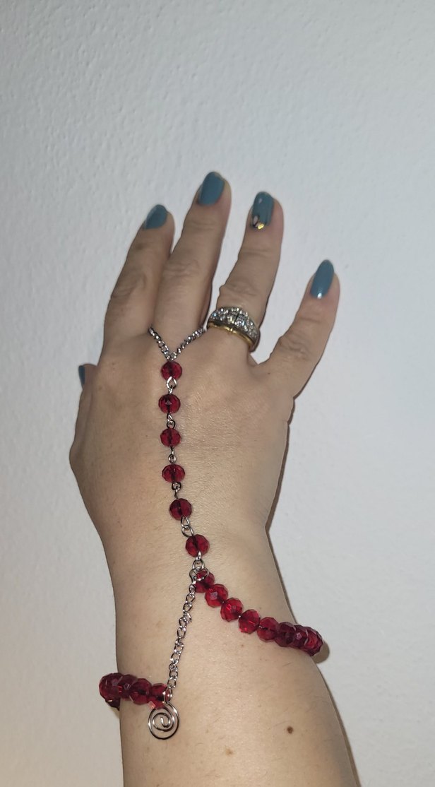 gothic kirmizi şahmeran - Görsel 3