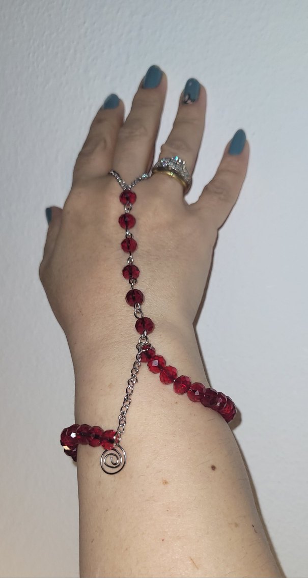 gothic kirmizi şahmeran - Görsel 2