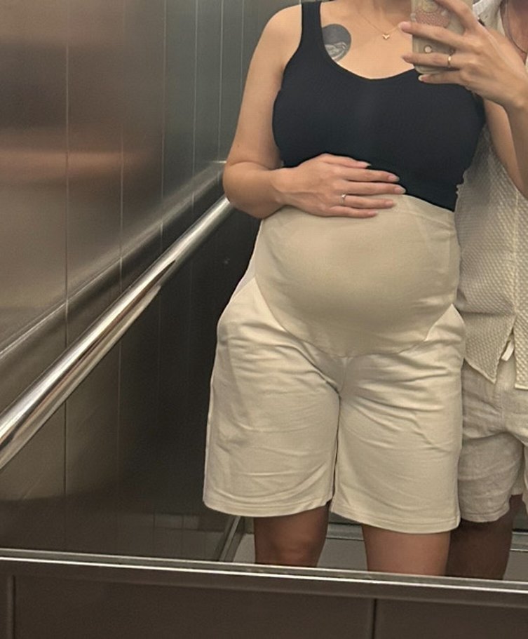 Bej Mini Hamile Şortu Rahat Kesim - Görsel 4