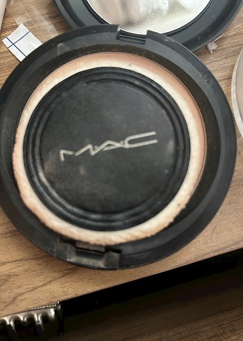 MAC Pressed Pudra - Koyu Bej - Görsel 4