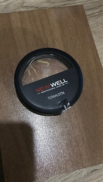 New Well bronzer