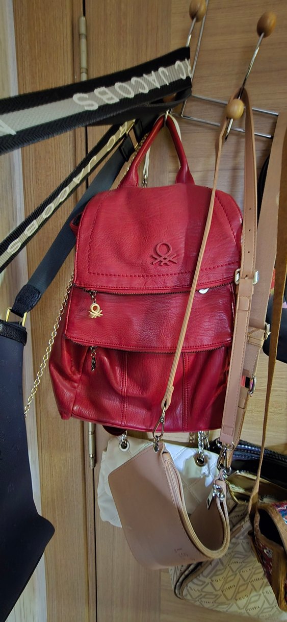 Kırmızı Deri Sırt Çantası - Görsel 2