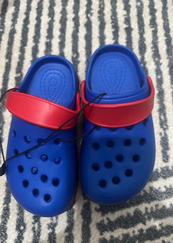 Işıklı etiketli sandalet - Görsel 2