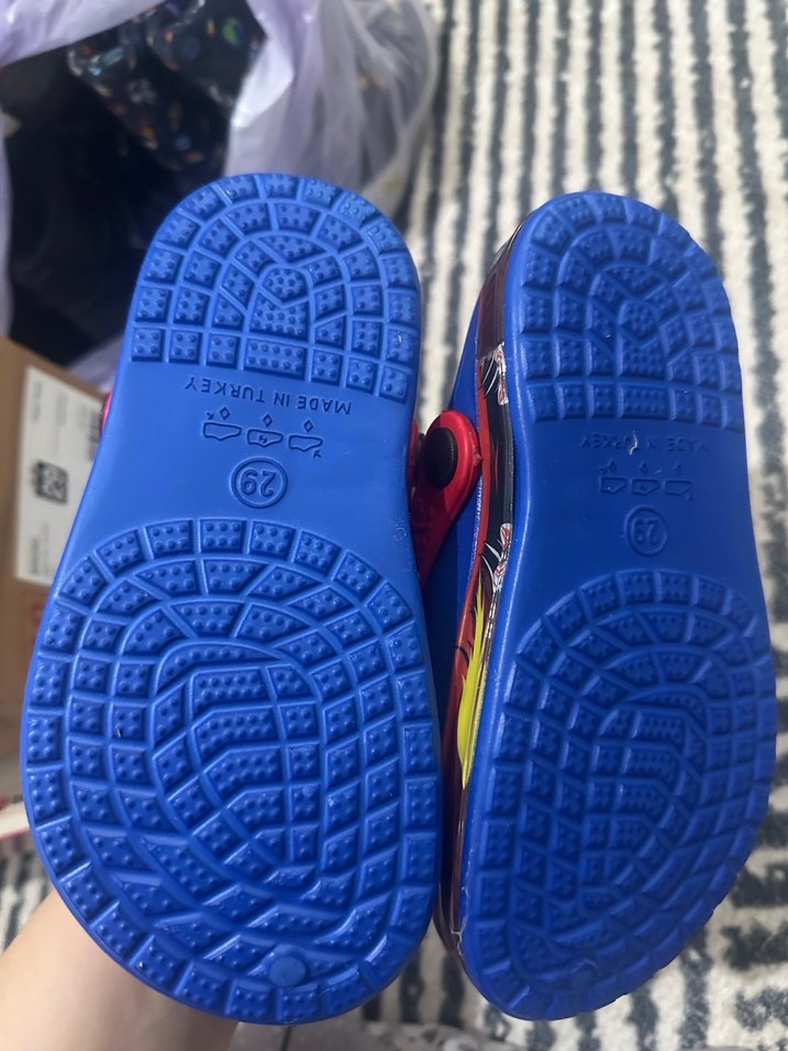 Işıklı etiketli sandalet - Görsel 3