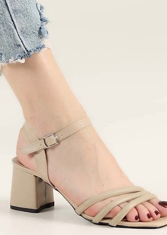 Topuklu sandalet - Görsel 2