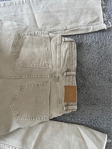 BERSHKA jean