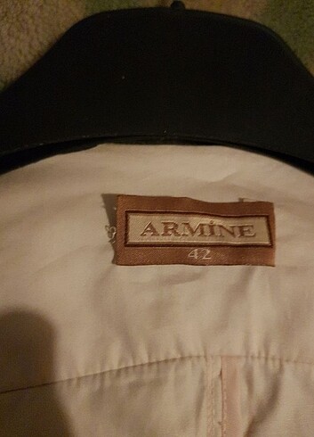 42 Beden ten rengi Renk Armine marka yazlık ceket