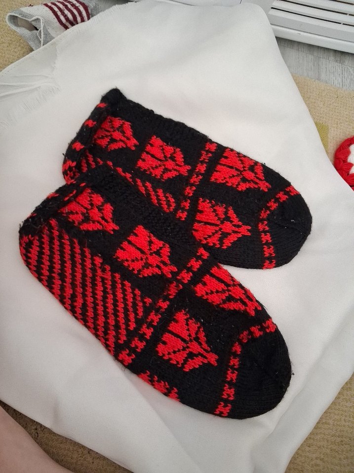 Kırmızı Nakışlı Kadın Çeyizlik - Görsel 2