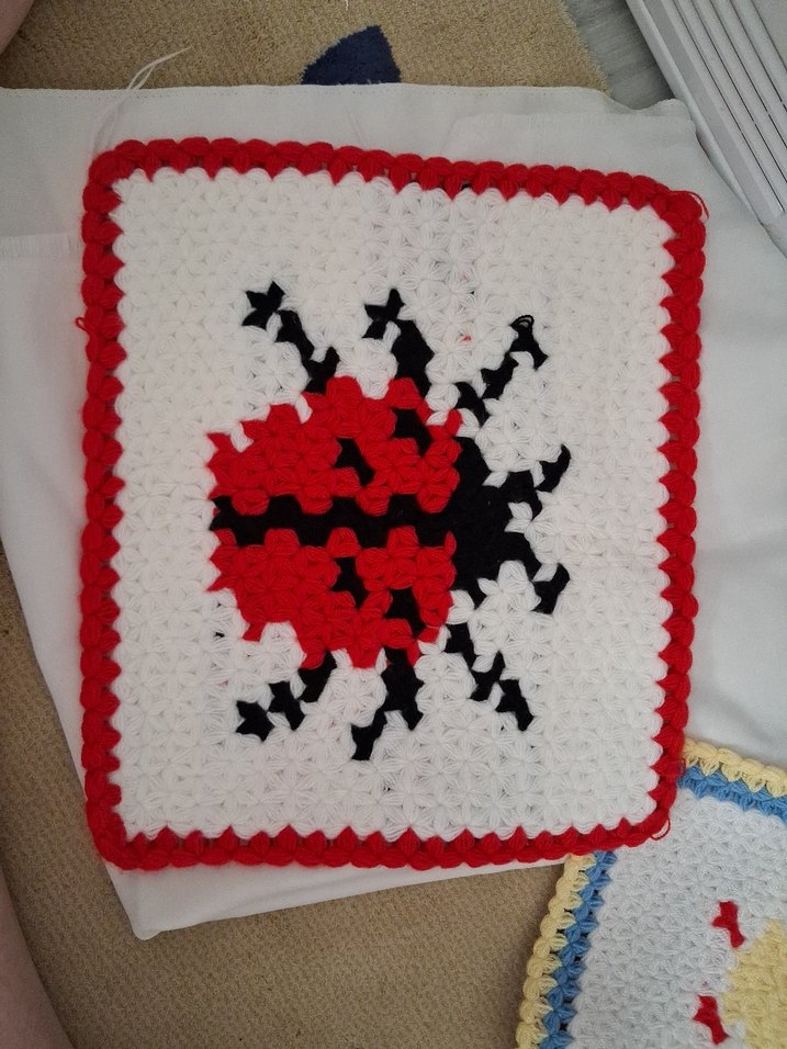 Nakışlı Kırmızı Örgü Uğur Böceği modelli Banyo Lifi - Görsel 2