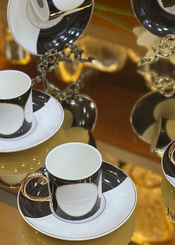 Siyah Beyaz Desenli Fincan Takımı - Görsel 2