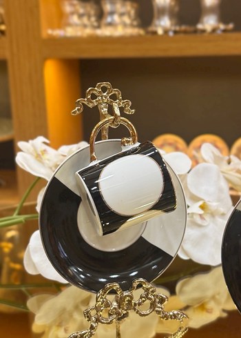 Siyah Beyaz Desenli Fincan Takımı - Görsel 3