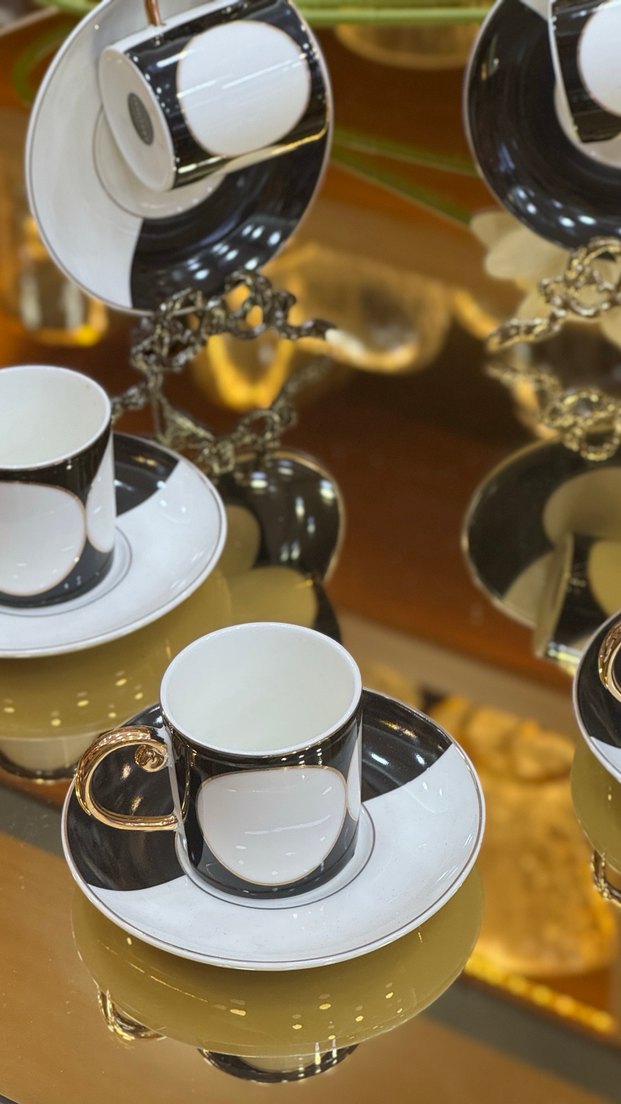 Siyah Beyaz Desenli Fincan Takımı - Görsel 2