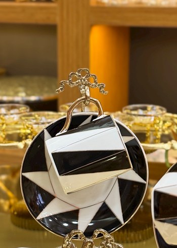 SİYAH BEYAZ GOLD DETAYLI FİNCAN - Görsel 3