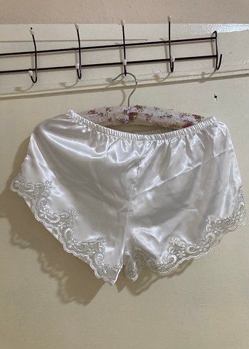 İşlemeli Beyaz Uzun Kadın Sabahlık - Görsel 3