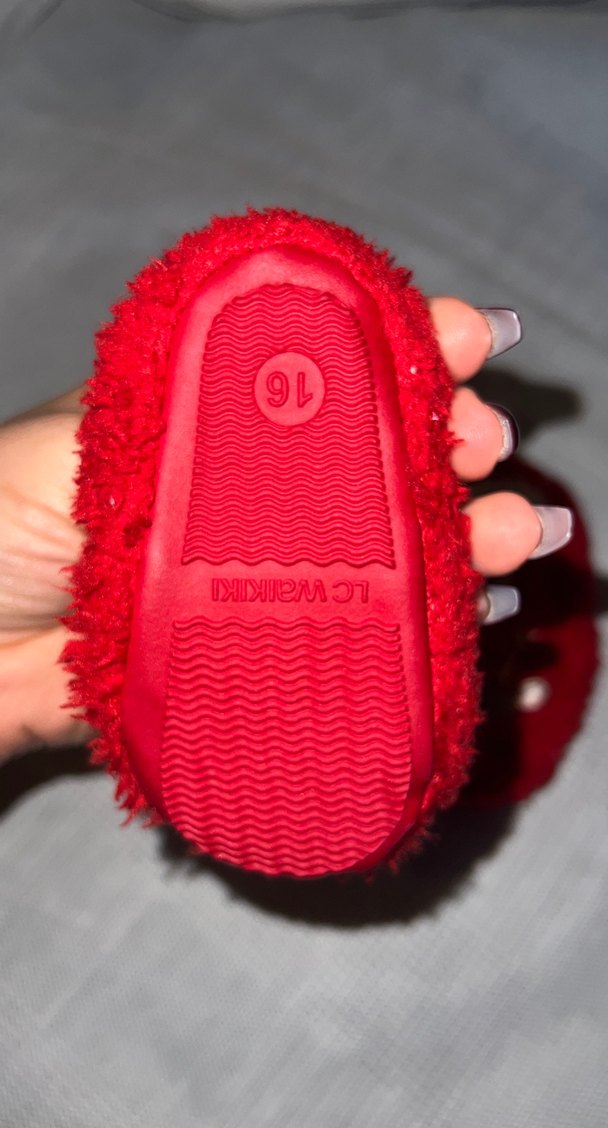 Kız Çocuk Kırmızı Nakışlı Örgü Terlik - Görsel 2