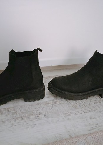 Siyah Süet Kadın Bot, Kalın Topuklu - Görsel 3