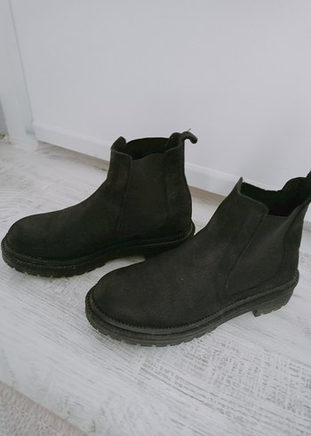 Siyah Süet Kadın Bot, Kalın Topuklu - Görsel 2