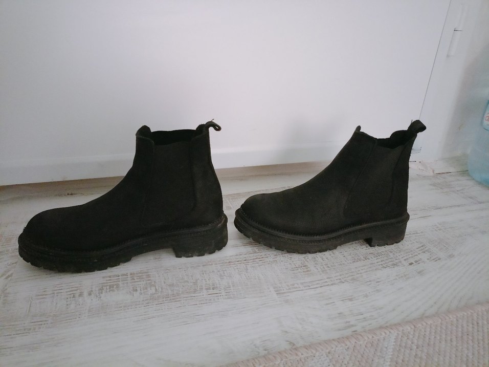 Siyah Süet Kadın Bot, Kalın Topuklu - Görsel 3