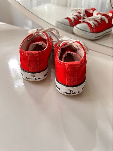 Diğer Kırmızı converse ayakkabı