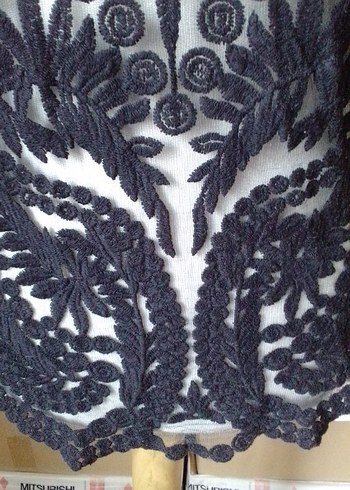 Dantel İşlemeli Siyah Kolsuz Midi Yelek - Görsel 5