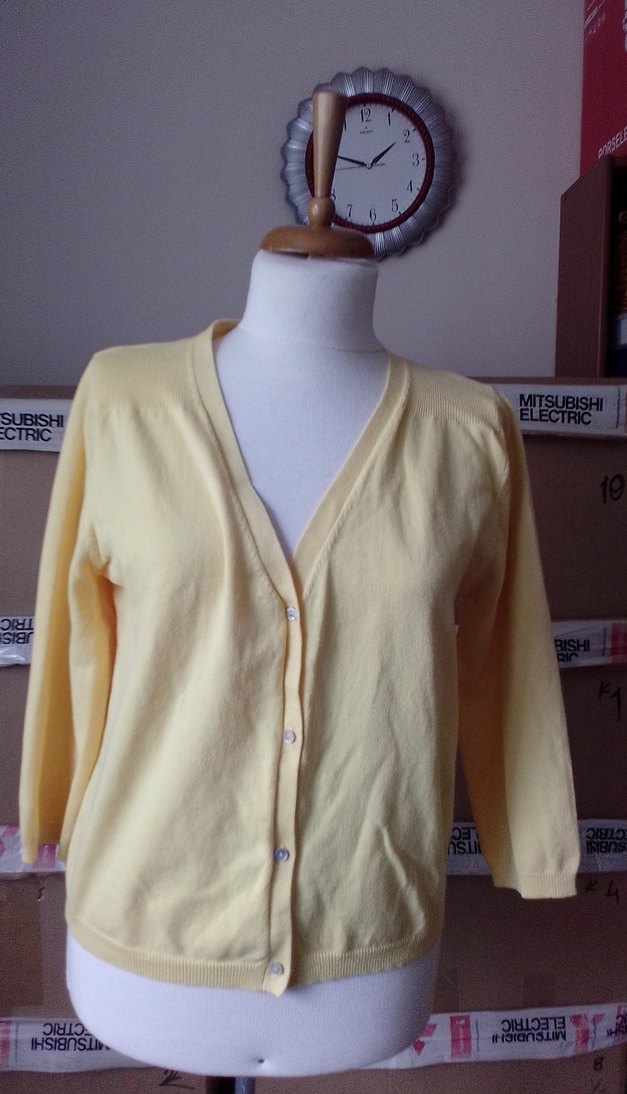 Sarı V Yaka Pamuklu Düğmeli Hırka - Görsel 2