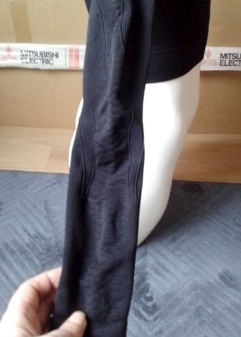 Siyah Yarım Fermuarlı Yüksek Yakalı Kadın Sweatshirt - Görsel 5