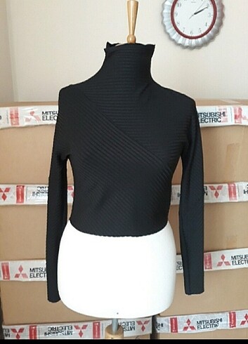 Kısa crop bluz