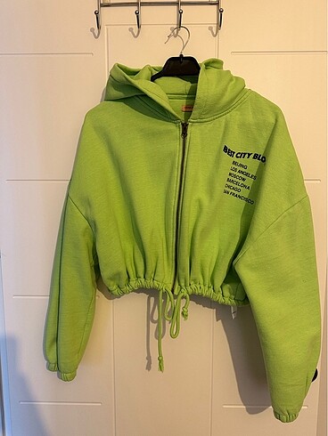 m Beden Crop sweat kapşonlu