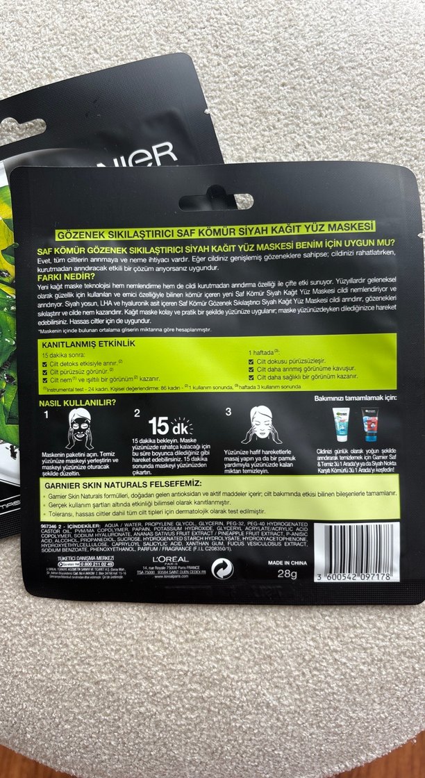 Garnier Saf Kömür Siyah Kağıt Yüz Maskesi - Görsel 3