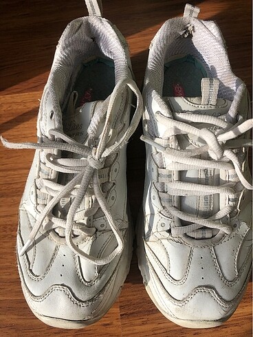 37,5 Beden Skechers