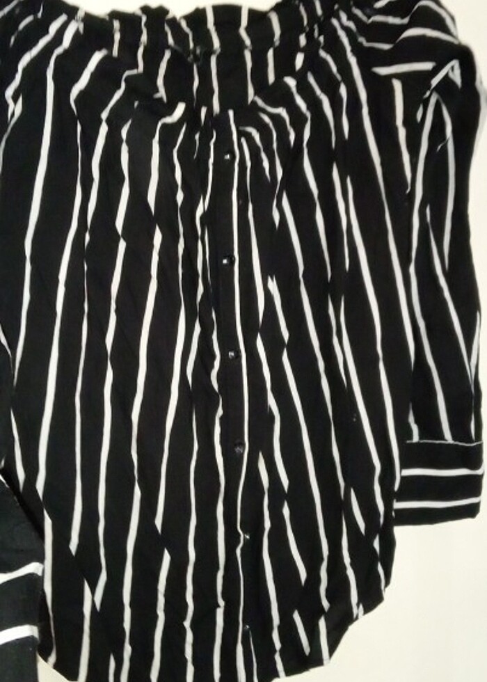 Omuz detaylı gömlek - Görsel 2