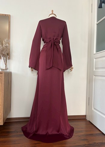 Bordo Uzun yırtmaçlı etek ve bağlama detaylı bluz - Görsel 4